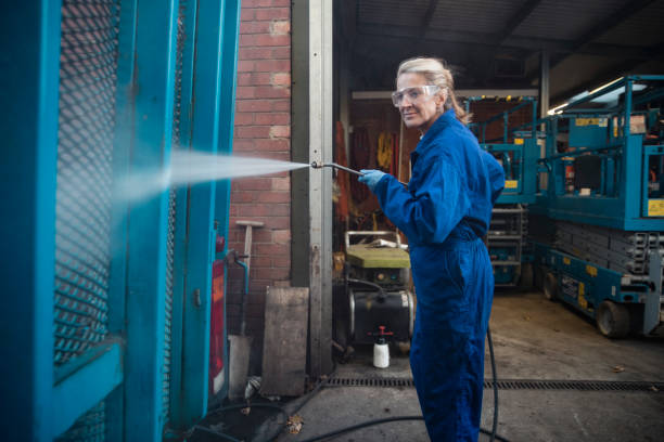 Best Animal Enclosure Cleaning  in Luna Pier, MI
